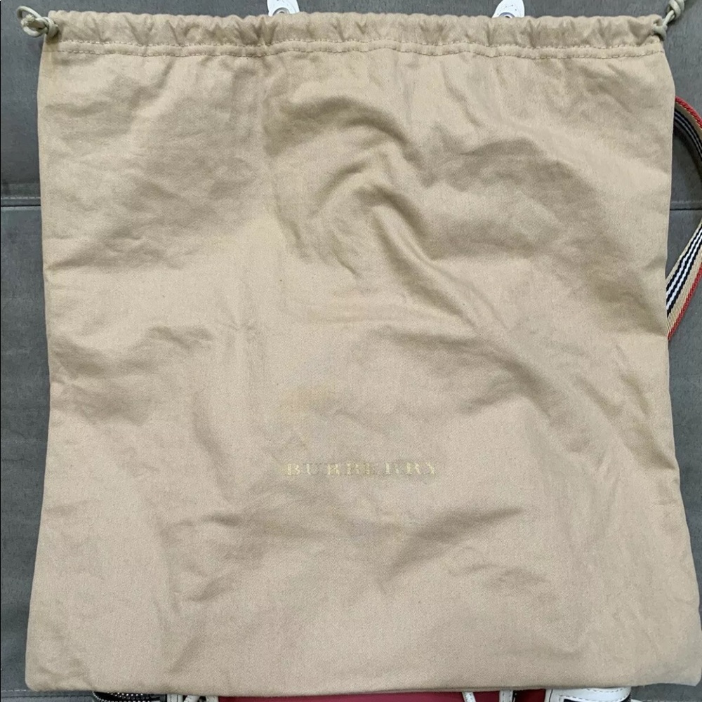 Burberry Rucksack - Picture 5 of 13